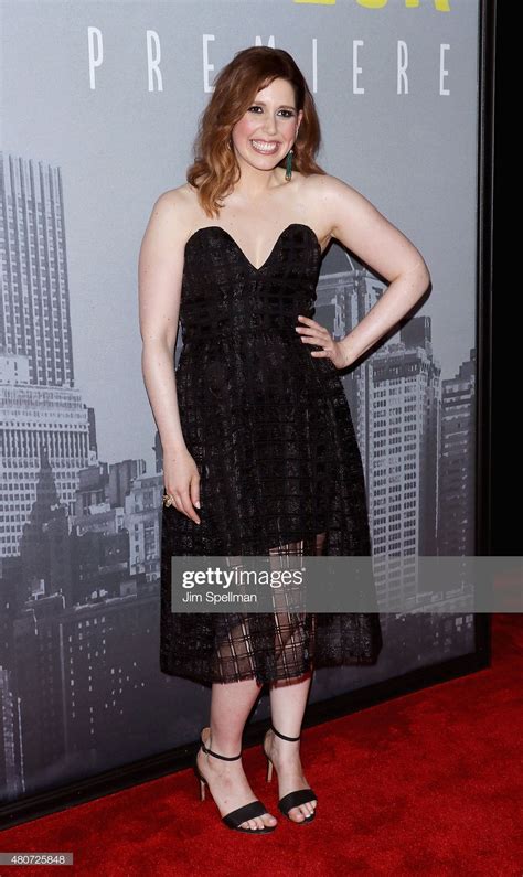 Vanessa Bayer's feet