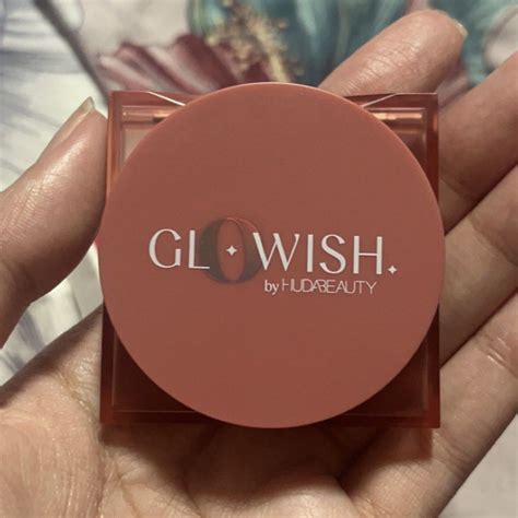 Huda Beauty blush, Beauty & Personal Care, Face, Makeup on Carousell
