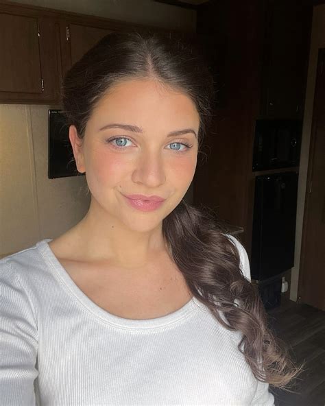 Sarah Fisher (@sarahfisher) • Instagram photos and videos