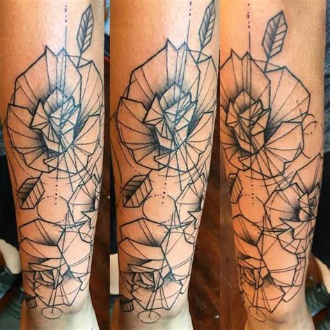 50 Geometric Flower Tattoo Ideas