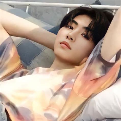 Sunghoon: The Iconic Entertainer