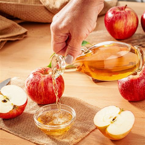 ¿Cómo preparar vinagre de manzana casero y aprovechar todos sus