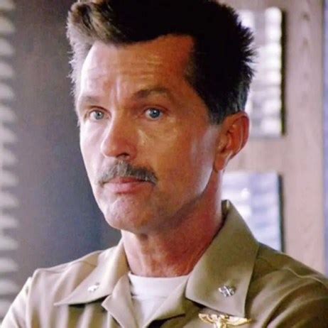 Tom Skerritt - Biography, Height & Life Story | Super Stars Bio