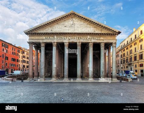 pantheon rome exterior dome  res stock photography  images alamy