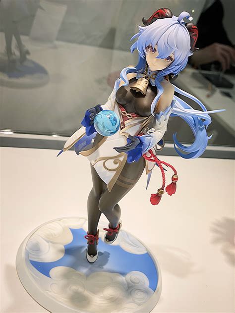 Genshin Impact Ganyu figure, first artbook, calendar for 2022, Genshin