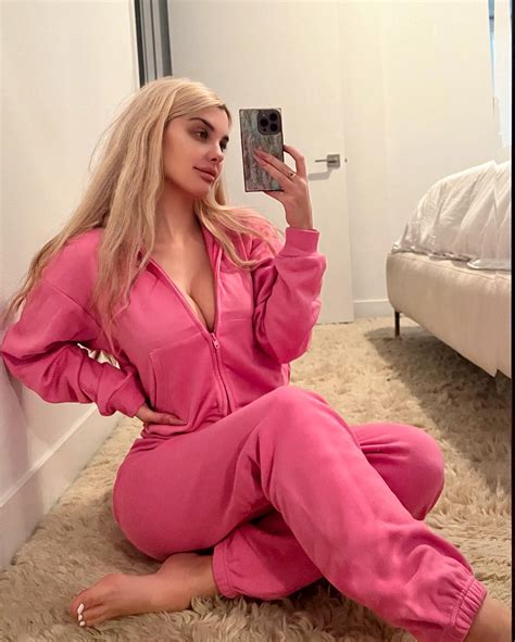 Emily Sears | Rainy day cozy vibes… feels like I’m back in Melbourne ☔️