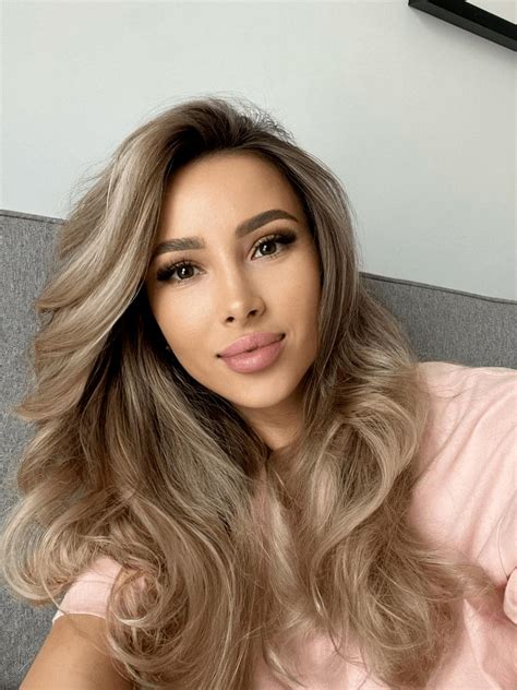 Nice girl Darina, 36 yrs.old from Krivoy Rog, Ukraine: To be honest, I