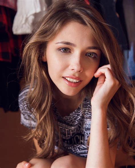 Mila Azul's Instagram, Twitter & Facebook on IDCrawl