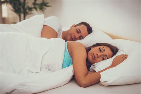 Stepmom Shared My Hotel Bed: Experts Weigh In on the Controversy. - mpsg7ss
