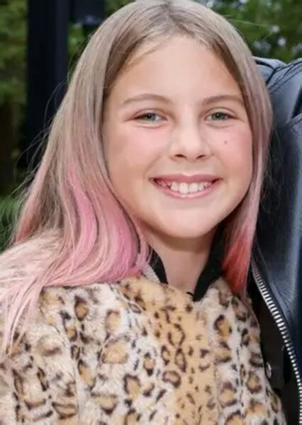 Willow Sage Hart Fan Casting