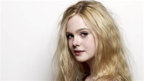 women, Elle Fanning, actress, blonde, looking at viewer, white
