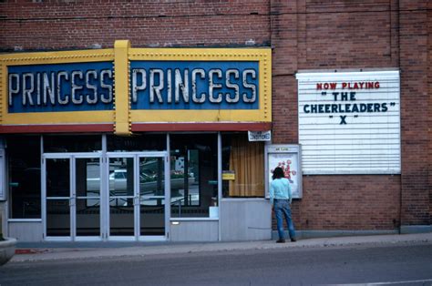 The Little Death of the Adult Movie Theater - Atlas Obscura