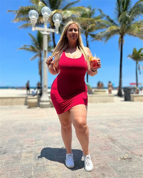 TW Pornstars - 𝕃𝕚𝕝𝕒 𝕃𝕠𝕧𝕖𝕝𝕪 XBIZ MIAMI. Twitter. Headed back to the West