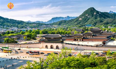 Gyeongbokgung Palace day time tour, Deoksugung Palace night tour with ...
