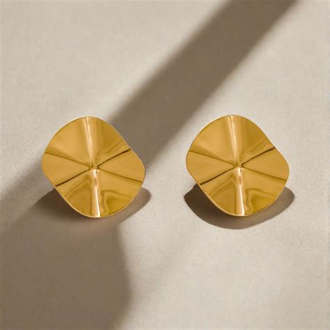 Earrings - All Eyes on You – The House of Muse