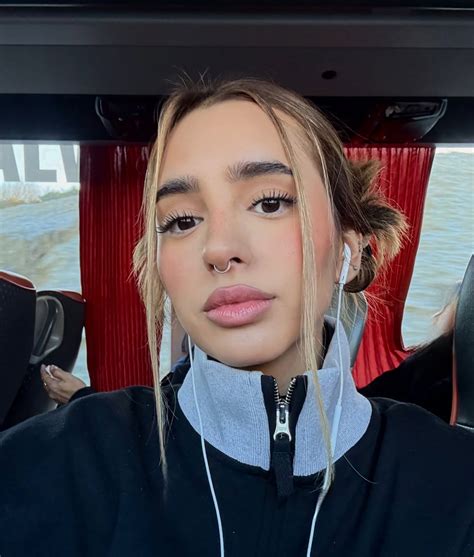 domelipa | una selfie •-• | Instagram