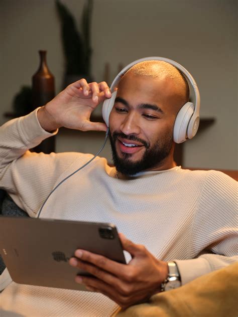 Beats Studio Pro - Wireless Noise Cancelling Over-The-Ear Headphones - Sandstone - Big Apple Buddy