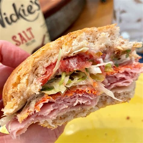 italian deli  pizza comfort du jour