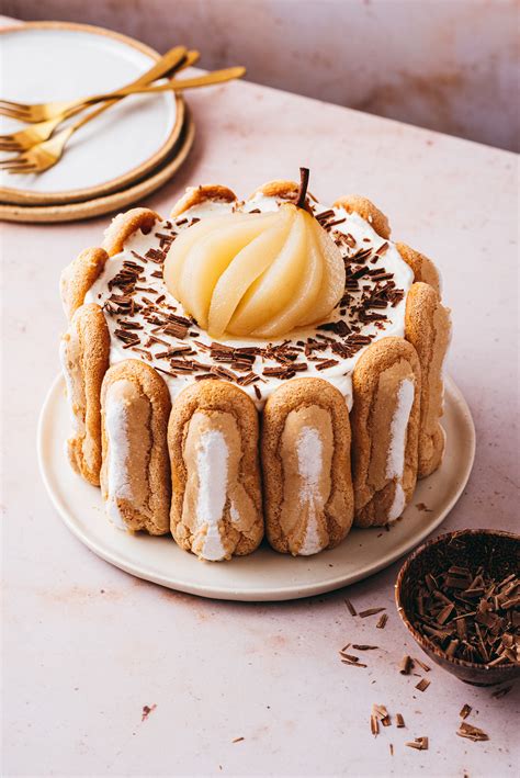 Charlotte Poire Chocolat - Lilie Bakery