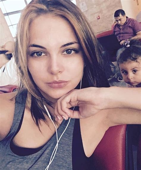 Oktyabrina Maximova