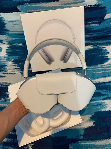 Apple AirPods Max Silver on Carousell