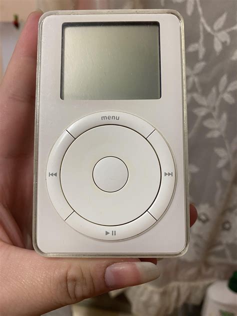 Can’t believe I doubted the magic eraser! Cleaned up my 1st gen scroll