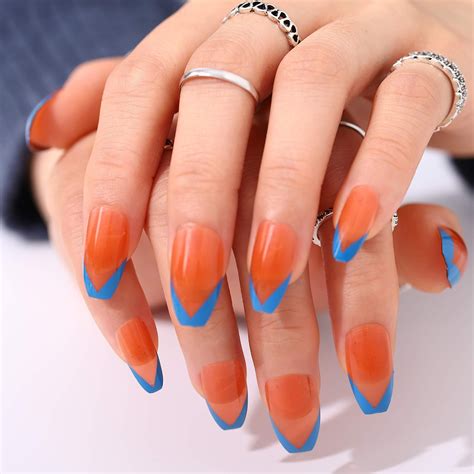 Blufly Glossy Press on Nails Long V-Shape French Nails Geometric Coffin