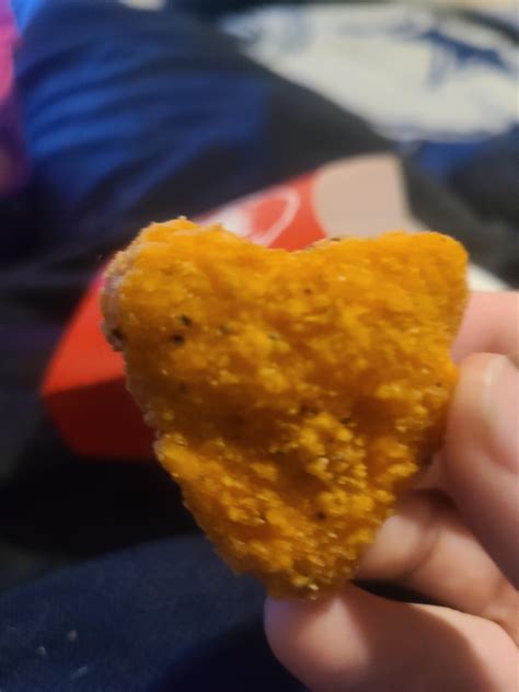 My Wendy's nugget looks like a heart : r/mildlyinteresting