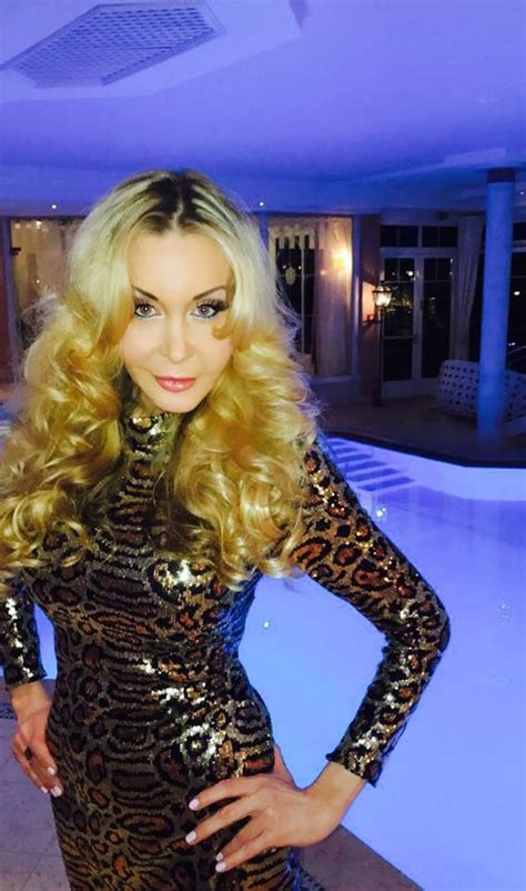 Galerie: Dolly Buster vypadá neuvěřitelně: Legendě z filmů pro dospělé