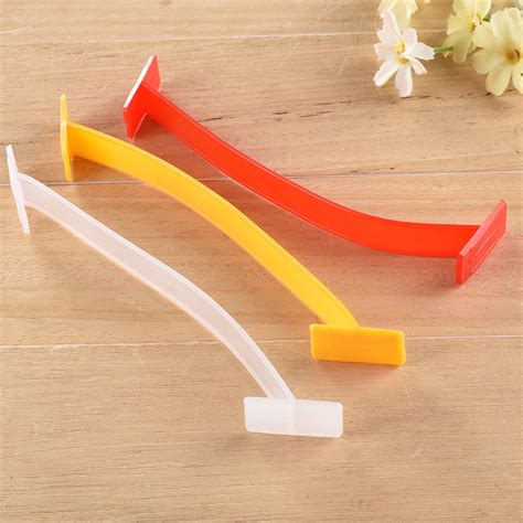 customization plastic carry handles  unique packaging