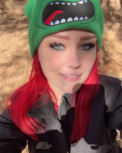 Strawberry (@strawberryh0ecak3) • Instagram photos and videos