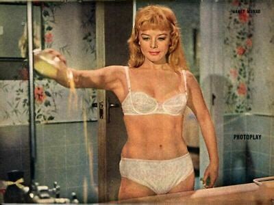10 Hot Sexy Janet Munro Bikini Pics