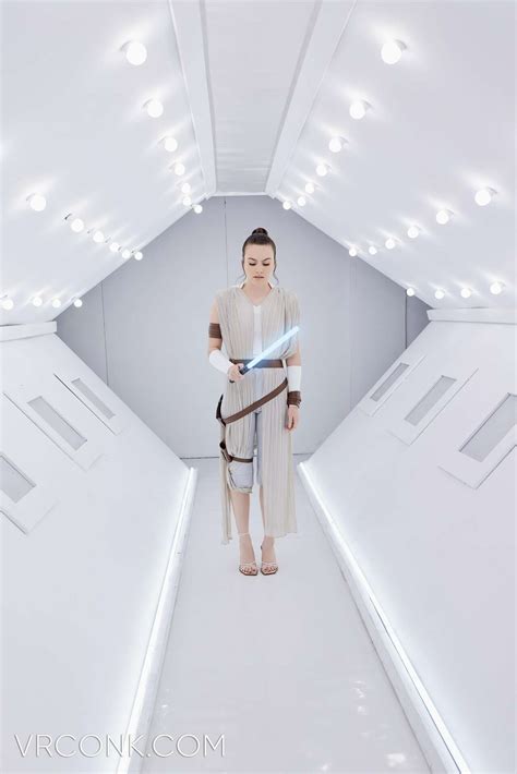 Depvailon.Com: Freya Parker as Rey Skywalker | Page 1/3