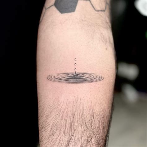 how to put on a fake tattoo with water