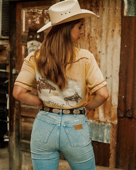 Brandy G | Wild Wild West @raulesprza | Instagram