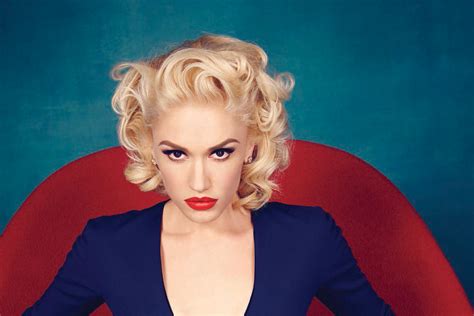 Gwen Stefani | News | "You Make It Feel Like Christmas": Gwen Stefani