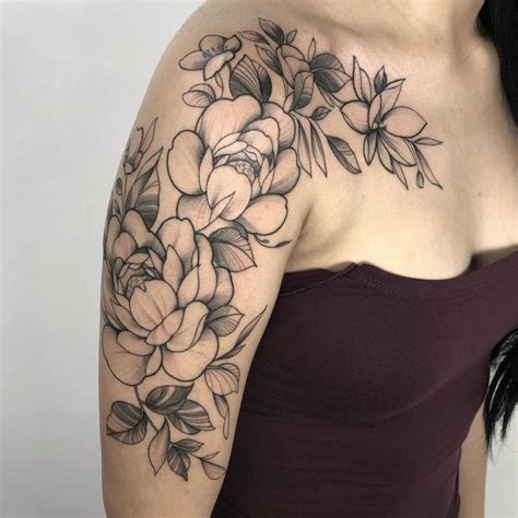 Tatuagem Floral Ombro E Braço - Tatuagem de flor no ombro: 65 fotos para todos os estilos