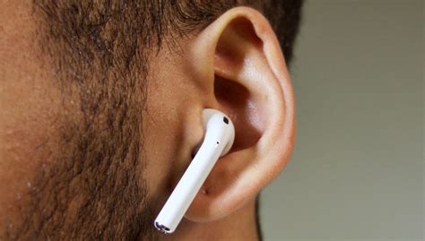Как надевать наушники от айфона правильно и чем отличаются EarPods от ...