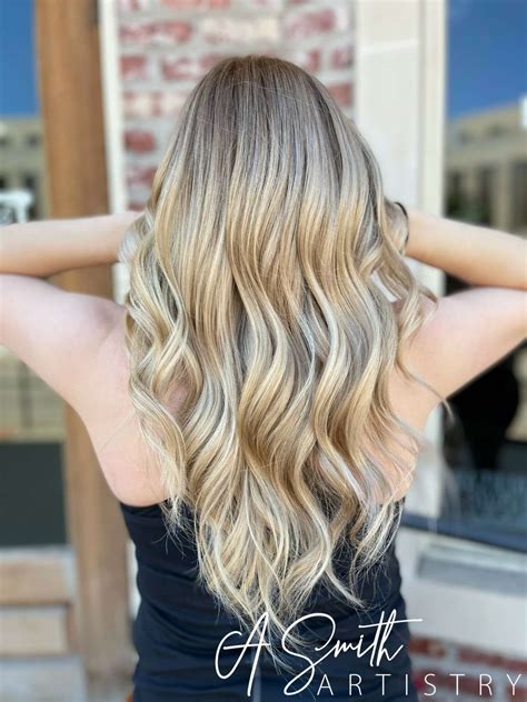 Meet Ashley Smith - CanvasRebel Magazine