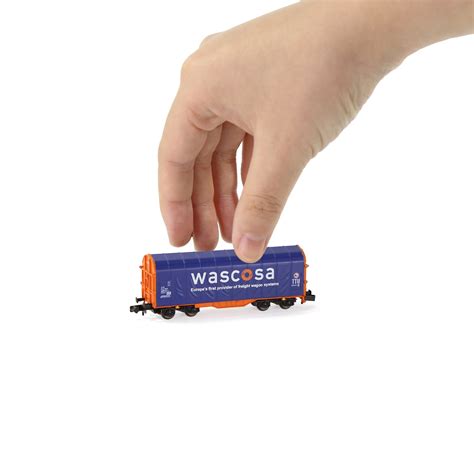 Hobbyists argue about only trains model scale standards 7