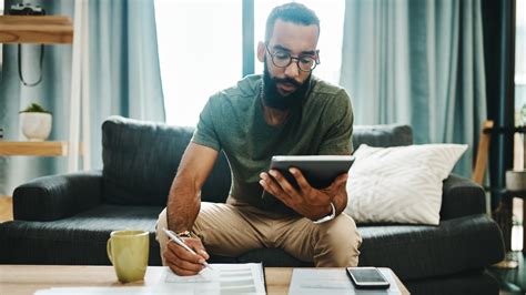 30 Things You Need to Know to Build Credit | GOBankingRates