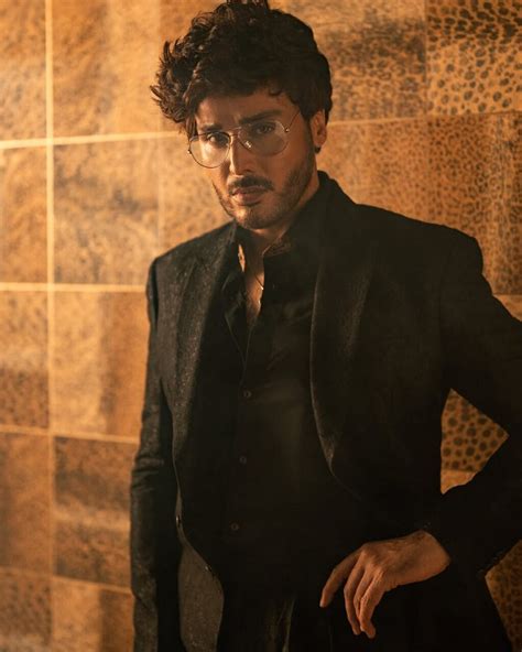ahsan khan   character  zanjeerain reviewitpk