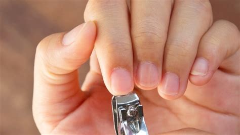 Man saves nail clippings for a year to make engagement ring
