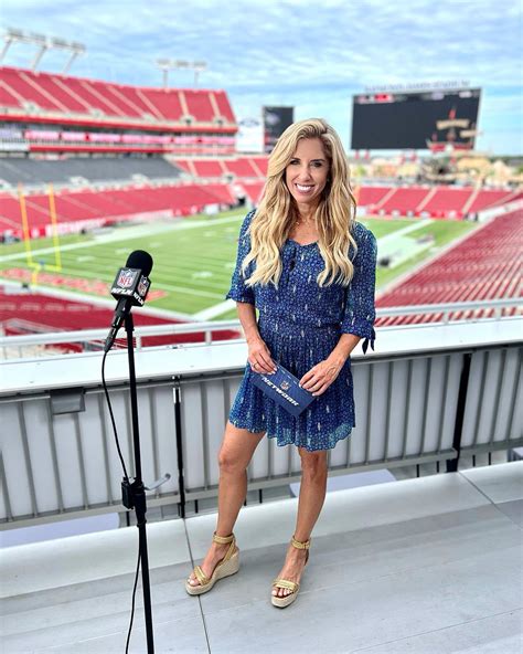 Sara Walsh's feet