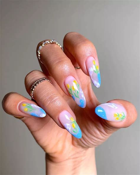 38 Vibrant Summer Flower Nail Designs To Blossom Your Style! - Glamour ...