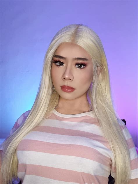 Blondes do it better 👅🤫 | Scrolller