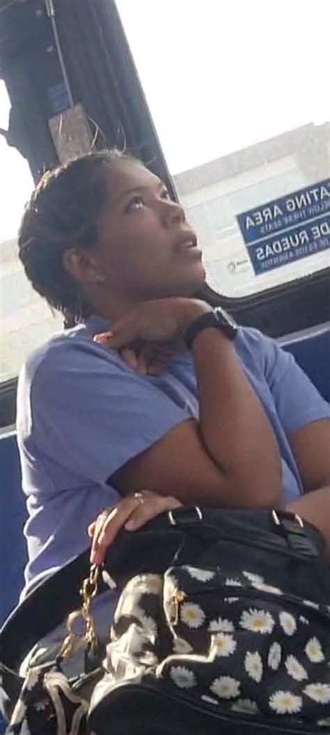 Latina Baddie reacts to huge bulge on the bus : r/bulgereaction
