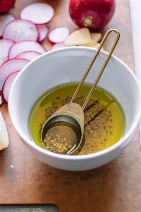 Radish Greens Salad ⋆ Use Radish Leaves in a Simple Salad! 🥗