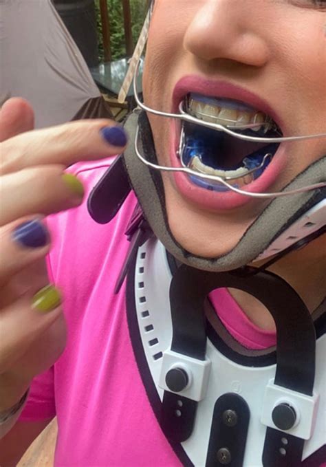 Girly neck braced on Tumblr