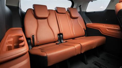 A Closer Look at the Kia Carnival's Folding, Reclining, Removable ...